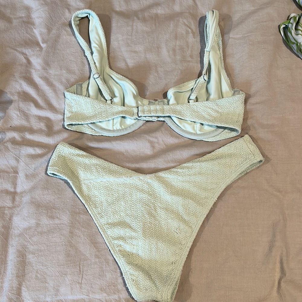 Abercrombie bathing suit size small top and bottom - Picture 2 of 3